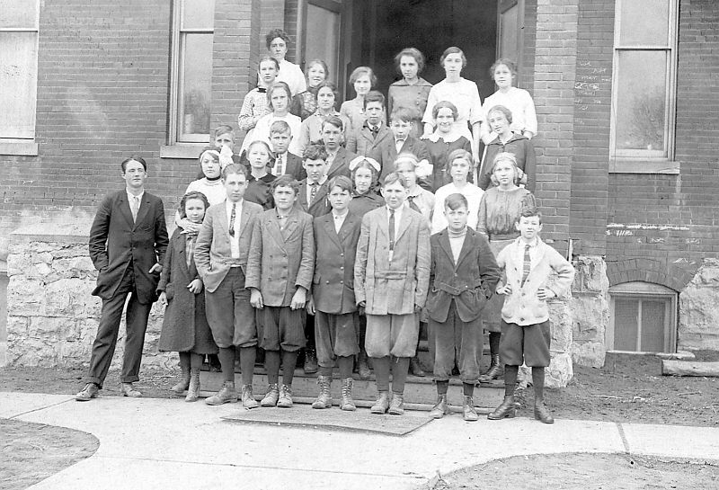 [7th-8th Grades, Braymer School 1914]