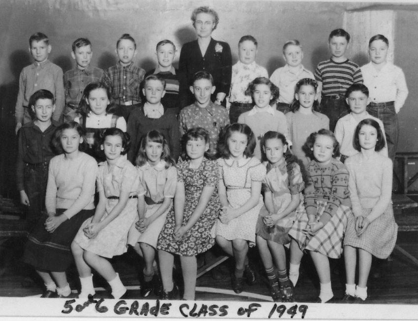 [5th and 6th grade classes, Breckenridge School 1949]