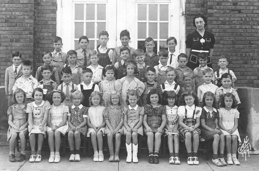[Breckenridge School 1941, 3rd - 4th Grades]